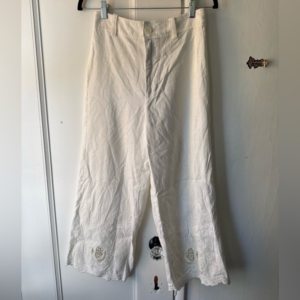 Zara White Men's Chinos with Embroidery